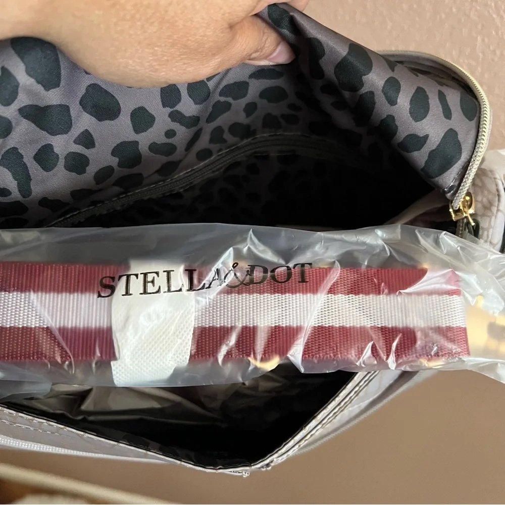 Stella & Dot Lady Boss Elegant Crocodile Pattern Gray Handbag NWOT